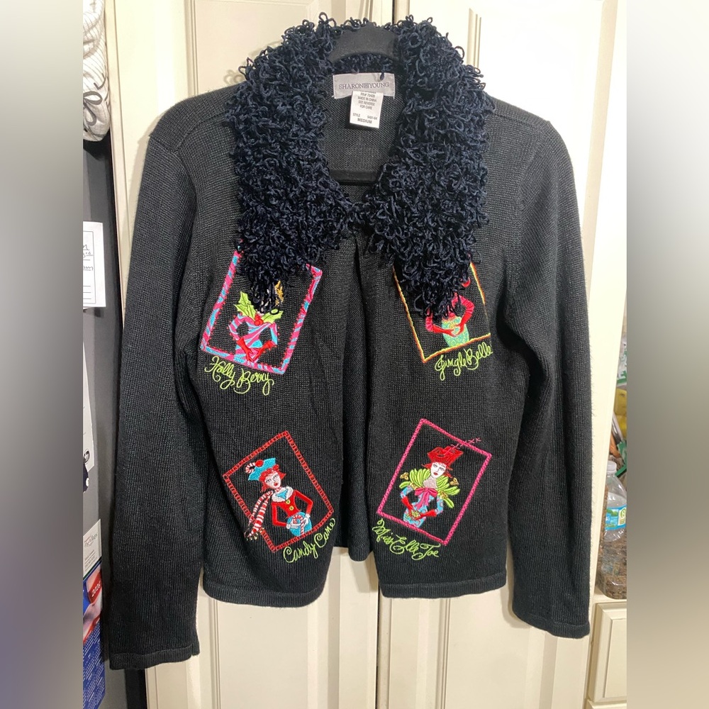 Sharon Young size M,soft adorable Christmas Sweater colorful embroidered ladies